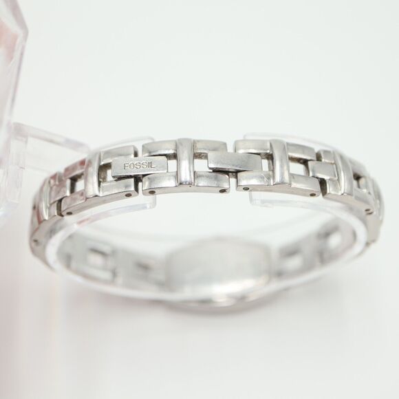 Fossil F2 Ladies Watch Silver Tone 16mm Black Dial Bracelet ES-9751 New Battery - Picture 12 of 15